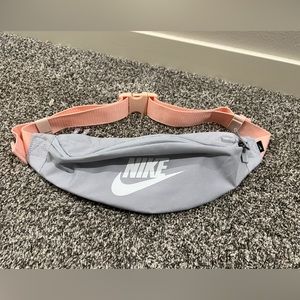 Nike Fanny Pack/Crossbody NWOT